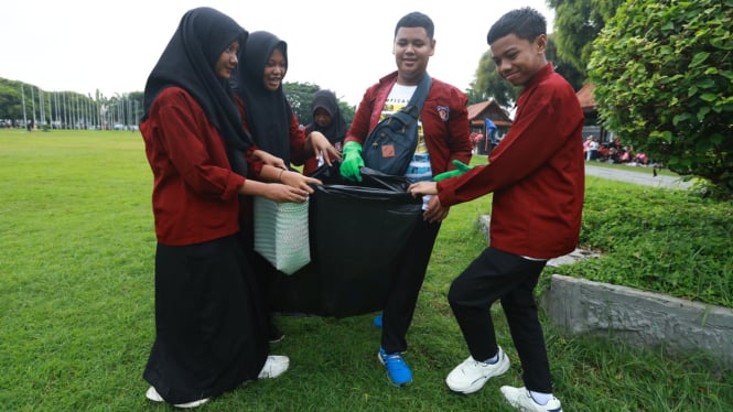 Hari Peduli Sampah Nasional, Banyuwangi Gelar Aksi Bersih