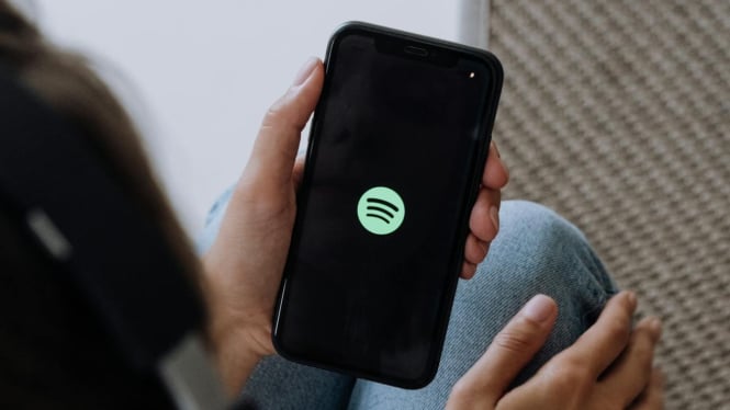 Ilustrasi Smartphone Spotify