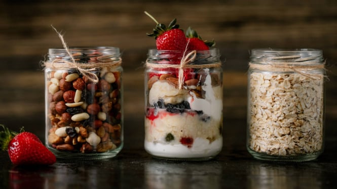 Resep overnight oats untuk sahur cepat saji