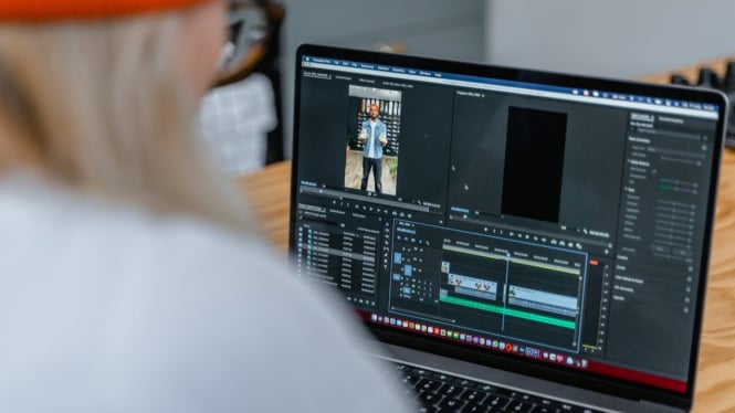 Ilustrasi Editing Video