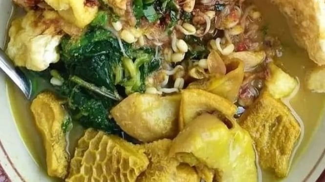 Rujak Soto khas Banyuwangi yang nikmat dan medhok