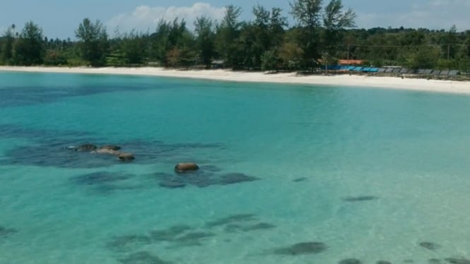 Pantai Trikora dengan Pemandangannya yang Indah