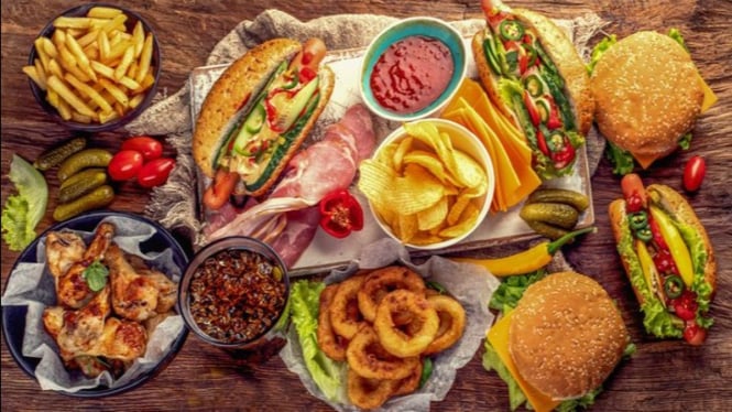 Junk food adalah makanan yang bisa memicu kanker