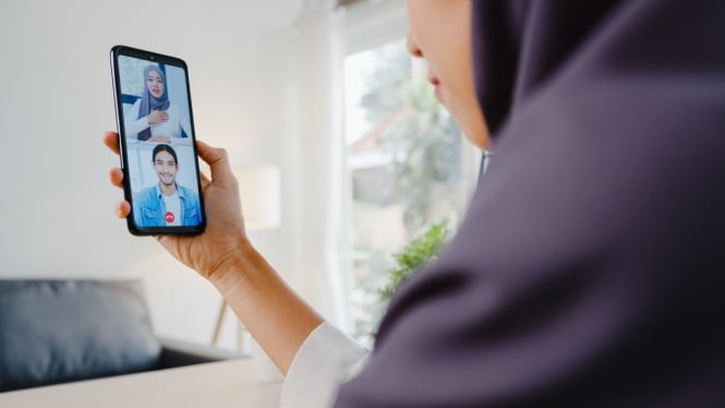 Ilustrasi Video Call