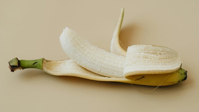 Tips Atasi Kerutan Wajah Dengan Kulit Pisang