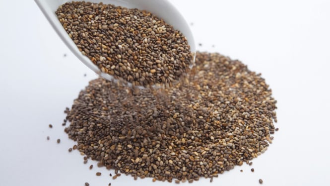 Kumpulan Chia Seed yang Ukurannya Kecil-Kecil