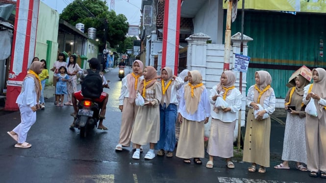 PMR WIRA MAN 2 Jember Gelar Aksi Giat Sosial