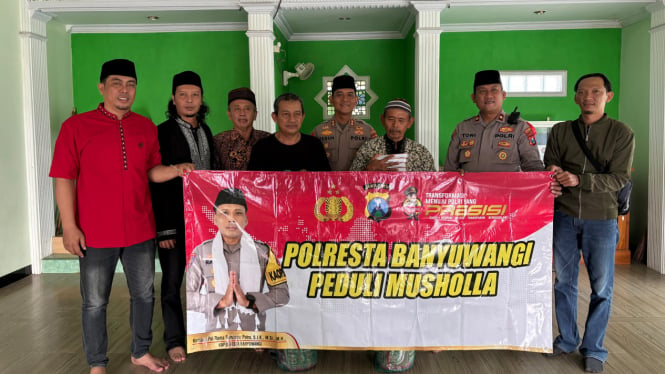 Polresta Banyuwangi Peduli Musholla