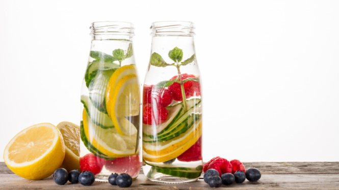 Ilustrasi Infused Water yang menyegarkan