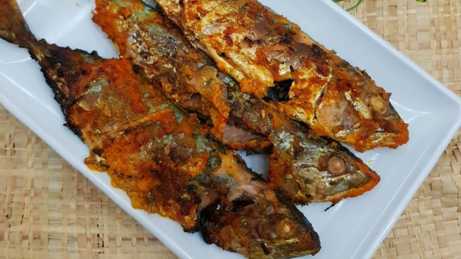 Ilustrasi Ikan Kembung Bakar