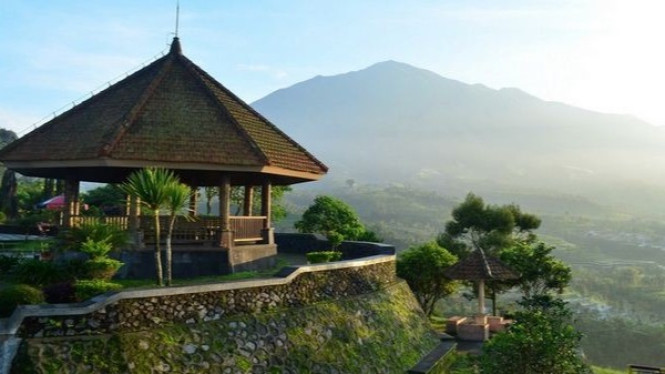Ketep Pass di Magelang yang luas dan sejuk
