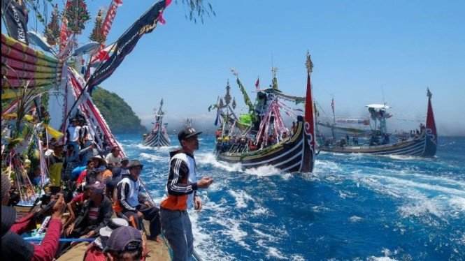 “Bukan sekadar larung sesaji, ini adalah doa nelayan