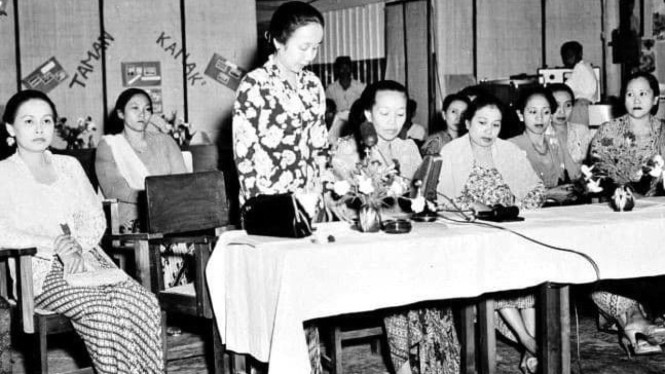 Kebaya dan Perempuan yang menjadi satu satuan tak terpisahkan
