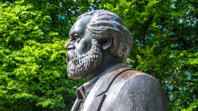Karl Marx, salah satu tokoh penting dalam teori Marxisme