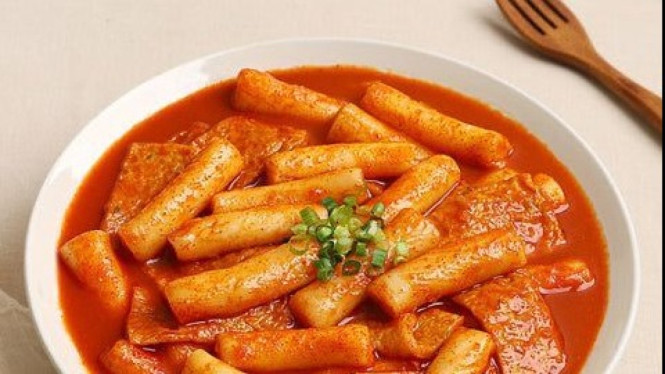 Tteokbokki jajanan khas Korea yang paling populer