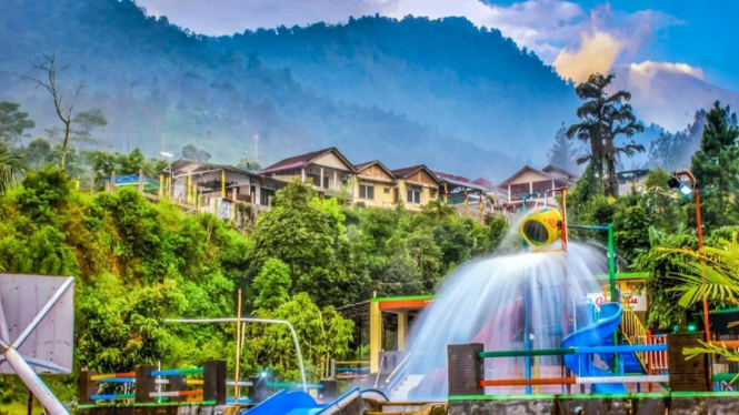 Guciku Hot Waterboom, salah satu waterpark terbaik di Jawa Tengah