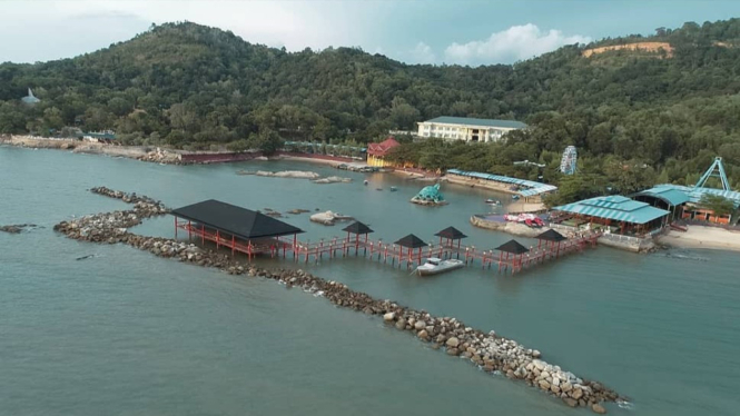 Tanjung Bajau Beach, destinasi wisata populer di Singkawang