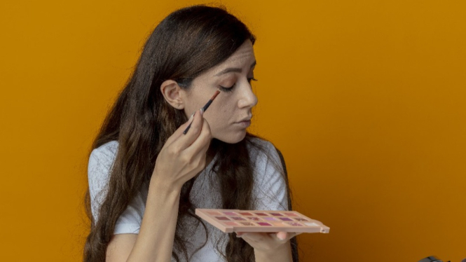 Wajah cantik dimulai dari makeup yang tepat