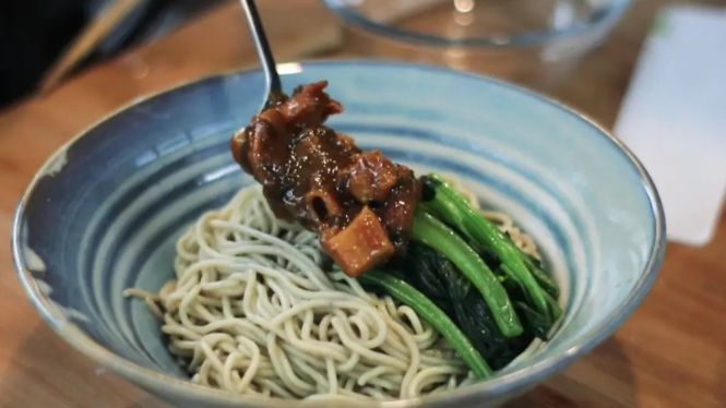 Mie ayam ala abang gerobak