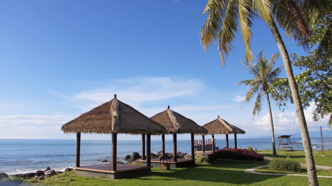 Pemandangan di Pantai Tanjung Lesung, destinasi wisata Banten