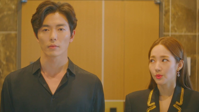 Kim Jae Wook dan Park Min Young dalam drama Her Private Life