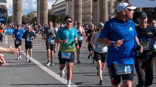 681c0cd7a6ac5-iinfluencer-ditto-dalam-bmw-marathon-event-2024_banyuwangi