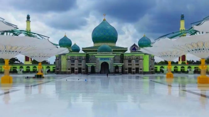 681c53fd1235d-ilustrasi-masjid-an-nur-pekanbaru-yang-mirip-taj-mahal_banyuwangi