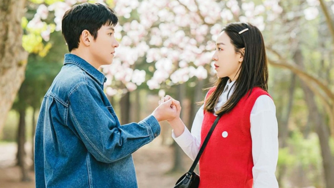 Jo Yong-pil (Ji Chang-wook) dan Jo Sam-dal (Shin Hye-sun)
