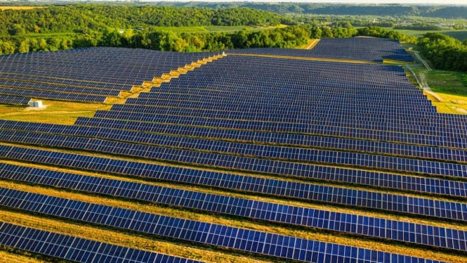 Ilustrasi Solar Panel / Panel Surya