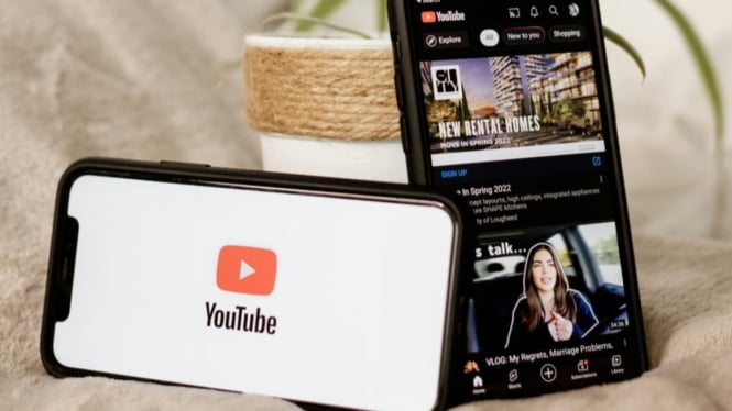 Aplikasi YouTube terinstall pada Smartphone