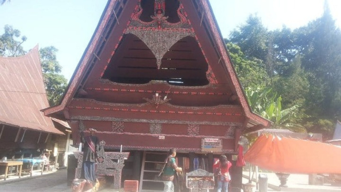 Rumah Adat Batak Desa Tomok