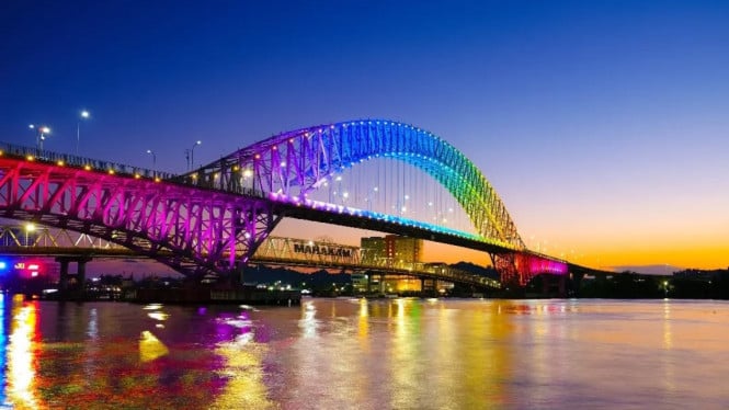 Jembatan Mahakam ketika malam, ikon wisata Samarinda