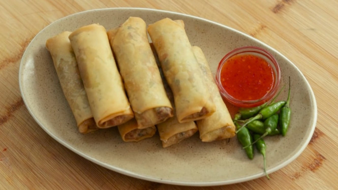 Resep Lumpia Isi Ayam Renyah dan Gurih, Sekali Gigit Bikin Ketagihan!