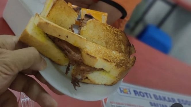 Wisata Kuliner Roti Bakar Eddy Jakarta, Wisata Kuliner Malam Merakyat ...