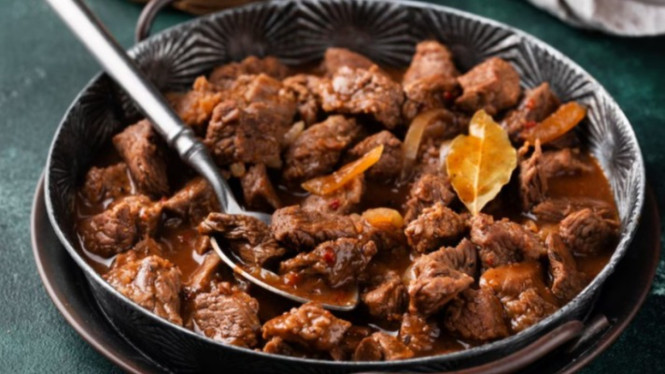 Cara Membuat Rendang Daging Empuk Tanpa Presto Agar Seratnya Lumer ...