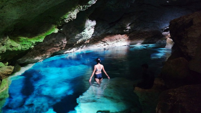 Gua Kristal Kupang  menawarkan wisata yang berbeda