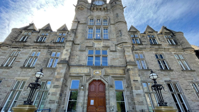 Gedung ikonik University of Edinburgh.