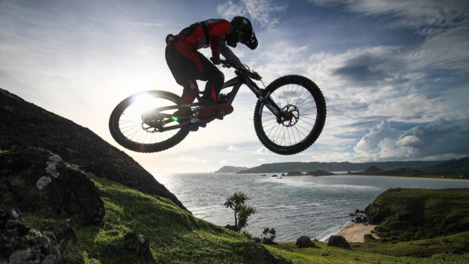 Sensasi Downhill, Buat Adrenalinmu Tak Terbendung