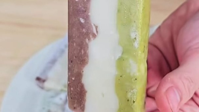 Es gabus jadul tiga warna yang manis dan segar