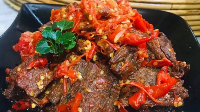 Resep tradisional dendeng balado khas Padang