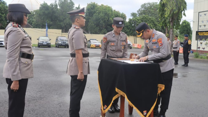 Sertijab di lapangan Apel Mapolres Lombok Tengah