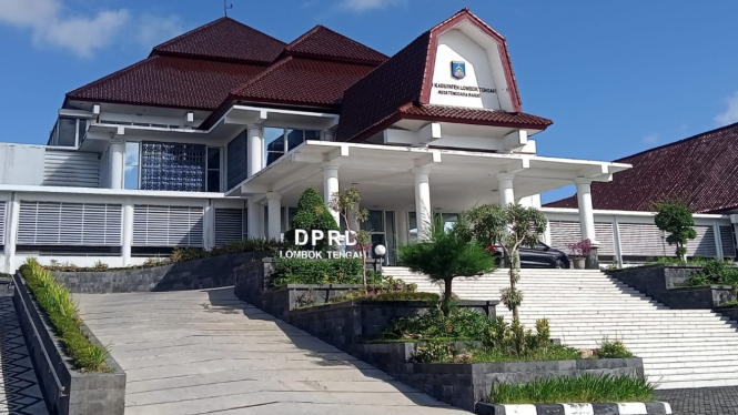 Kantor DPRD Kabupaten Lombok Tengah