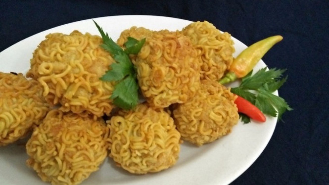 Rahasia Camilan Viral, Cara Bikin Tahu Rambutan Crunchy dari Mi Instan ...