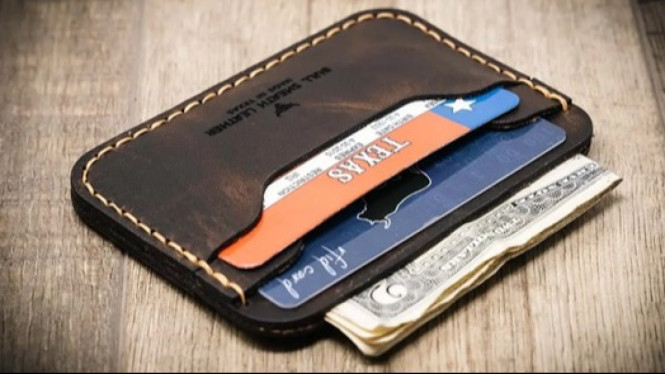 Dompet Mini Pria, Solusi Penyimpanan Elegan Tanpa Ribet