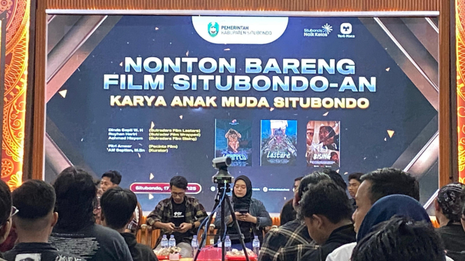 Acara nonton bareng film karya anak Situbondo di Pendopo