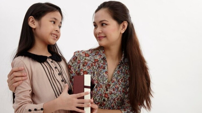Ibu yang penyabar dalam mendidik anak-anaknya