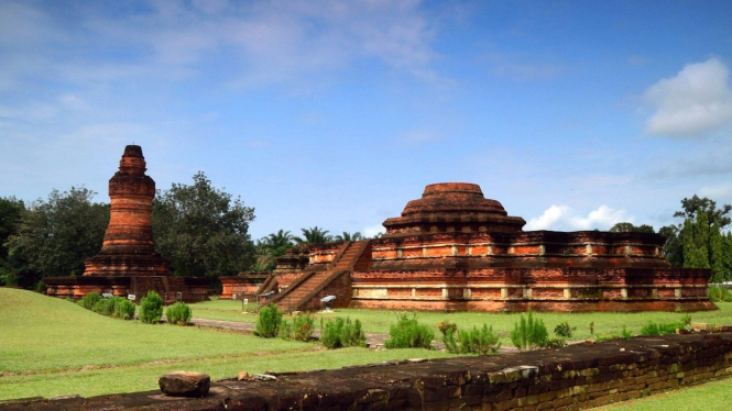 warisan budaya candi muara takus