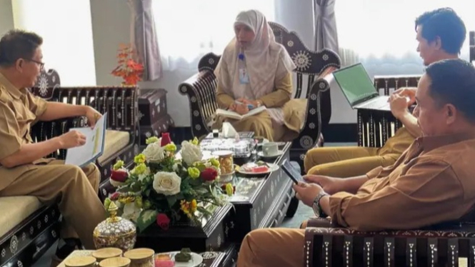 Plt. Kadiskes Lobar, H Zulkipli bersama Wabup Lobar