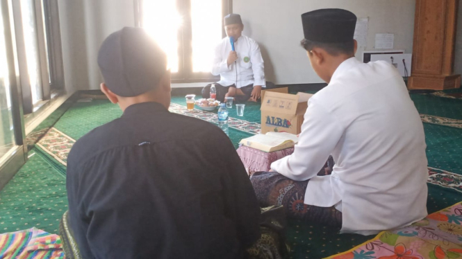 Santri Tahfidz Ponpes NAA Khotmil Qur'an Keliling Wongsorejo