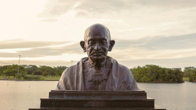 Tujuh Dosa Sosial Menurut Mahatma Gandhi
